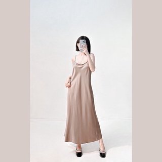 Đầm midi pho lụa 2 dây xẻ tà