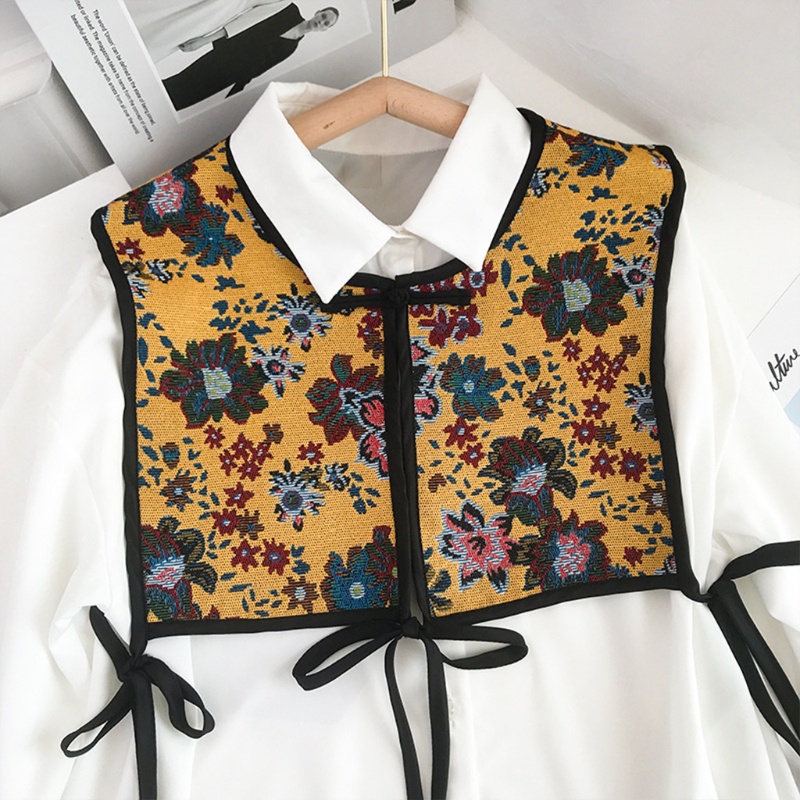 Cổ áo giả thêu họa tiết hoa phong cách Trung Hoa cổ điển cho nữ