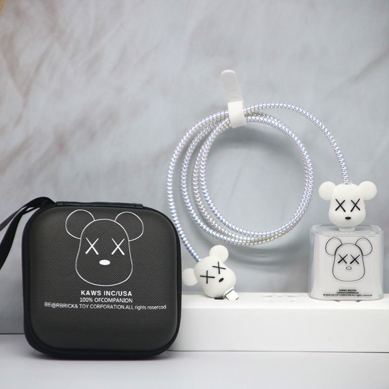 Phụ Kiện Bảo Vệ Dây Cáp Sạc Nhanh Hình Gấu Dễ Thương Cho iPhone / iPad 18W / 20W