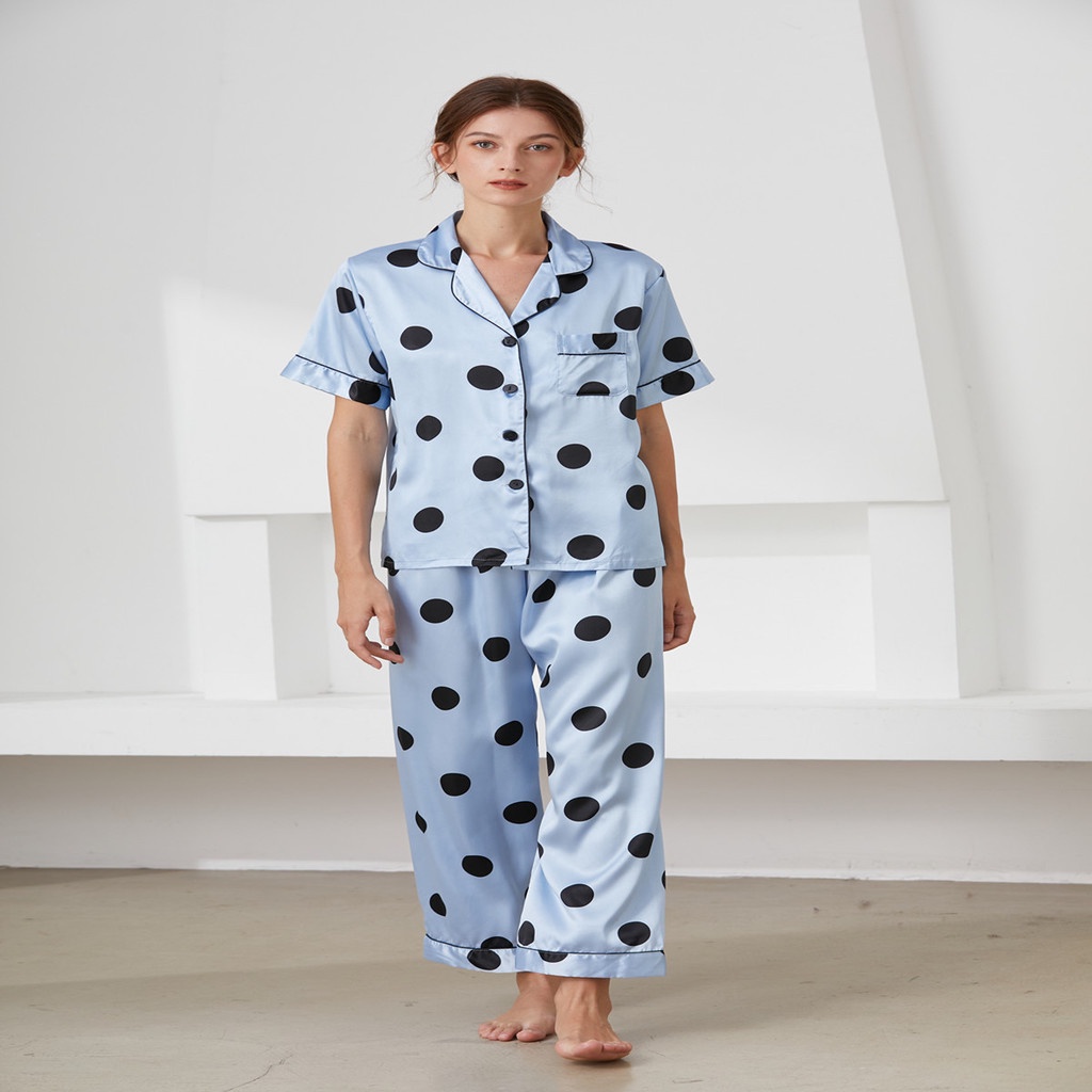 Bộ Đồ Ngủ Vải Satin Ngắn Tay In Họa Tiết Chấm Bi Thời Trang Cho Nữ