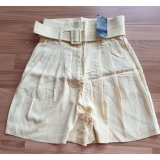 Quần short vàng kèm thắt lưng Mango hàng auth size xs