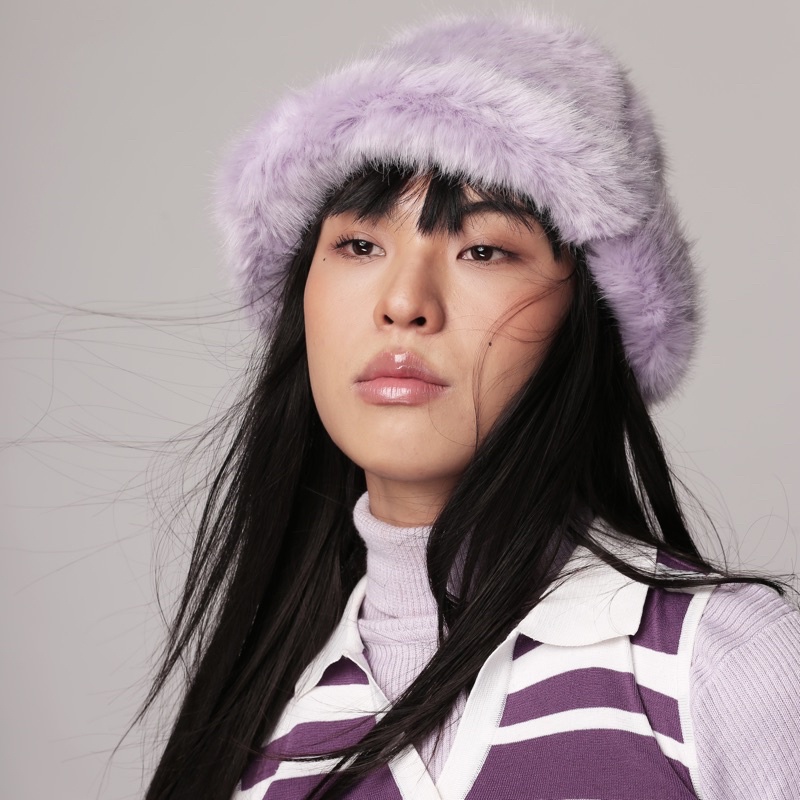 Nón lông giữ ấm, tạo điểm nhấn cho trang phục NEE NEE FUR BUCKET HAT