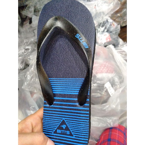 Dép xỏ ngón nam bền đẹp