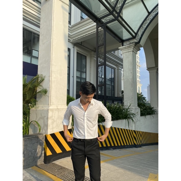 Áo sơ mi trắng dấu khuy hàng cao cấp, ôm dáng form slimfitbody chuẩn soái ca