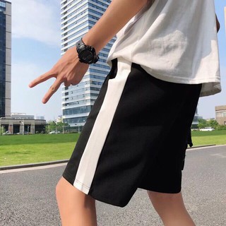 Quần Short Sọc Trắng - Đỏ Thời Trang 2026