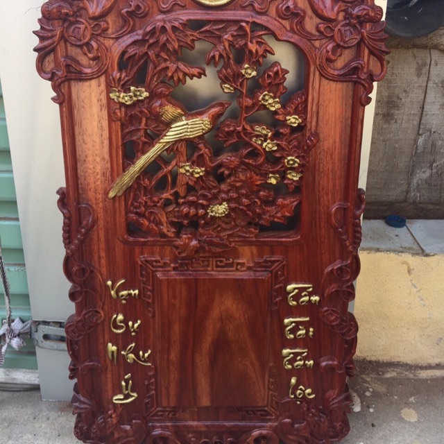 Đốc lịch gỗ hương đỏ kt 70 40 4. Chạm bốn mùa sắc nét.