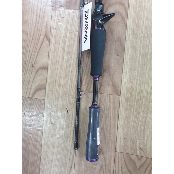 Cần Lure Daiwa 2 khúc INFEET -602 MHB  kèm quà