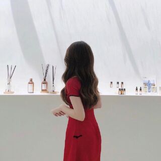 Đầm đỏ sườn xám cách tân siêu hot 2020