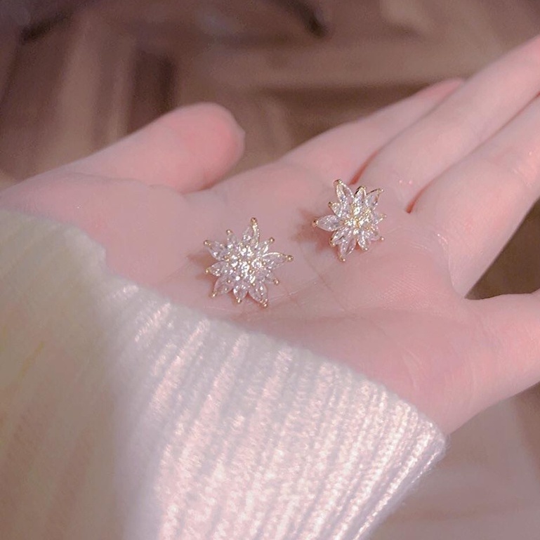 LOẠI ĐẸP Khuyên tai tuyết đá nhẹ nhàng thanh lịch KT318