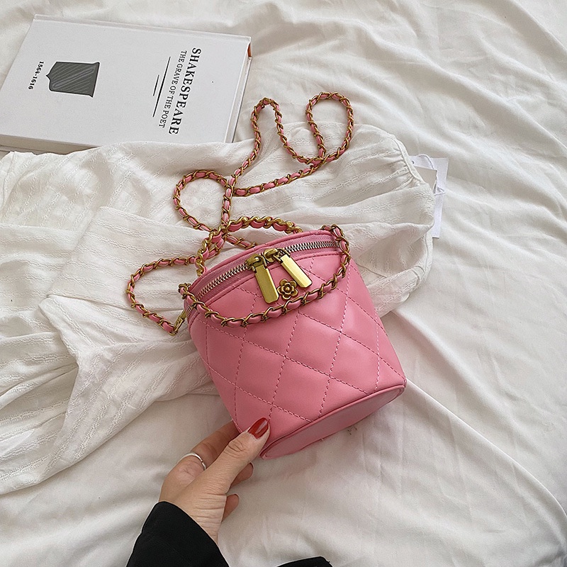 Túi đeo vai IELGY dáng xô phối dây xích thời trang cho nữ dễ phối đồ