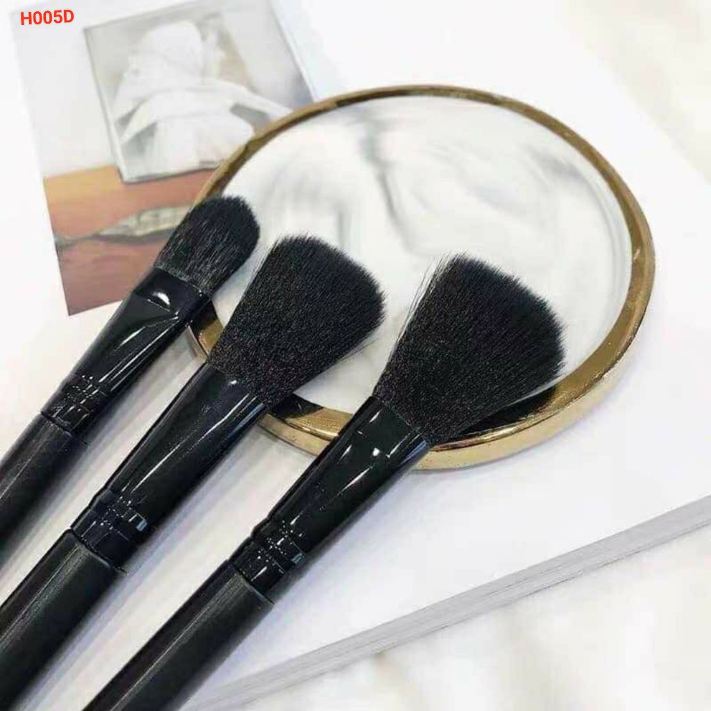 Cọ trang điểmGIADUNGTONGKHO1Bộ 12 cọ trang điểm tiện dụng, Bộ cọ thiết kế nhỏ gọn dễ dàng bỏ túi mang đi học , đi làm