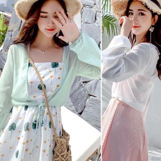 Áo cardigan tay dài phối đồ đi biển đầy xinh xắn