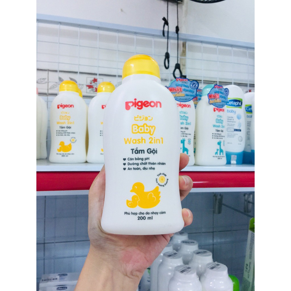 Sữa Tắm- Gội Dịu Nhẹ Pigeon 200ml dành cho da nhạy cảm chiết xuất Hoa Hướng Dương/ Jojoba (200ml)