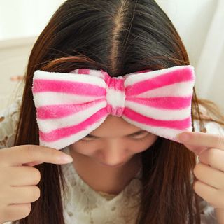 Nơ cài đầu chấm bi