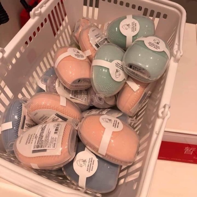 Máy rửa mặt