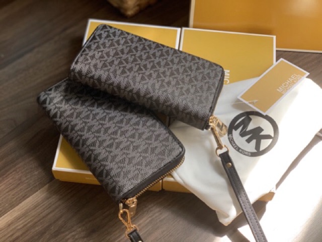 VÍ MICHAEL KORS HÀNG DƯ NGUYÊN LIỆU CHUẨN AUTH XỊN( FULL HỘP + TAG MÁC + TÚI GIẤY)