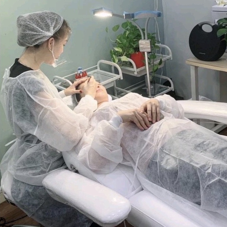 Áo y tế phun xăm thẩm mỹ spa