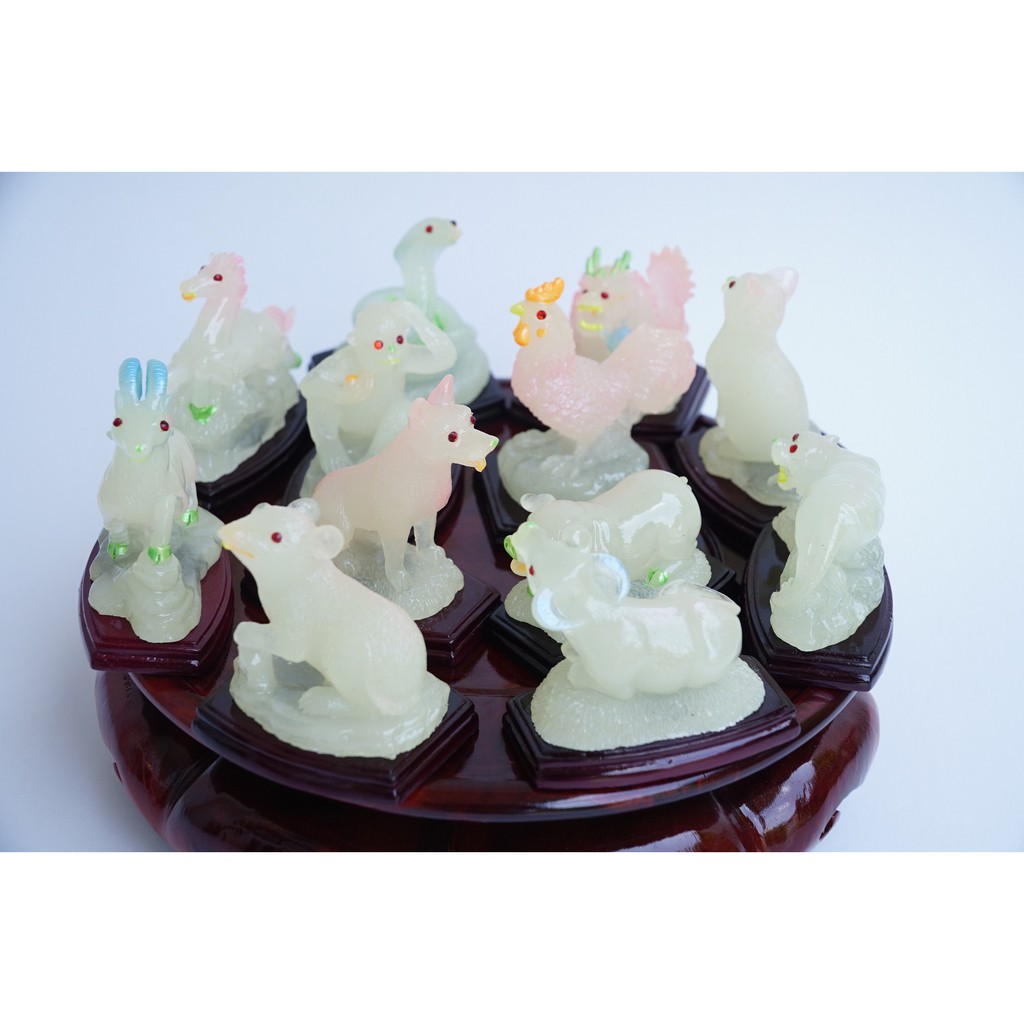 Tượng 12 con giáp dạ quang phát sáng trong đêm đẹp mê | BigBuy360 - bigbuy360.vn