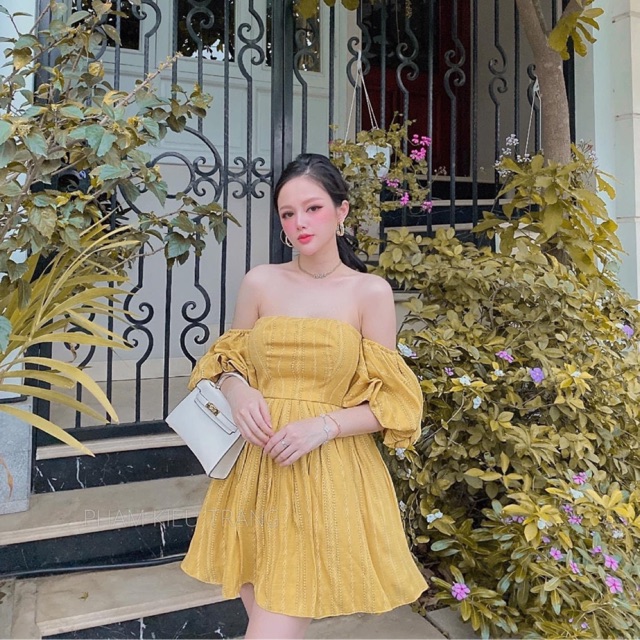 Đầm xoè cup trễ vai