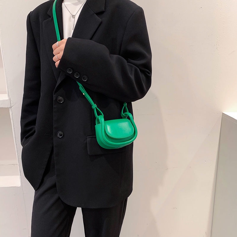 Túi Đeo Chéo Mini Hình Vuông Màu Trơn Có Khóa Nam Châm Phong Cách Nhật Bản Cho Nữ