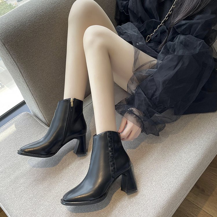 Giày Bốt Martin Cao Gót Mũi Vuông Đế Dày Thời Trang Cá Tính Cho Nữ