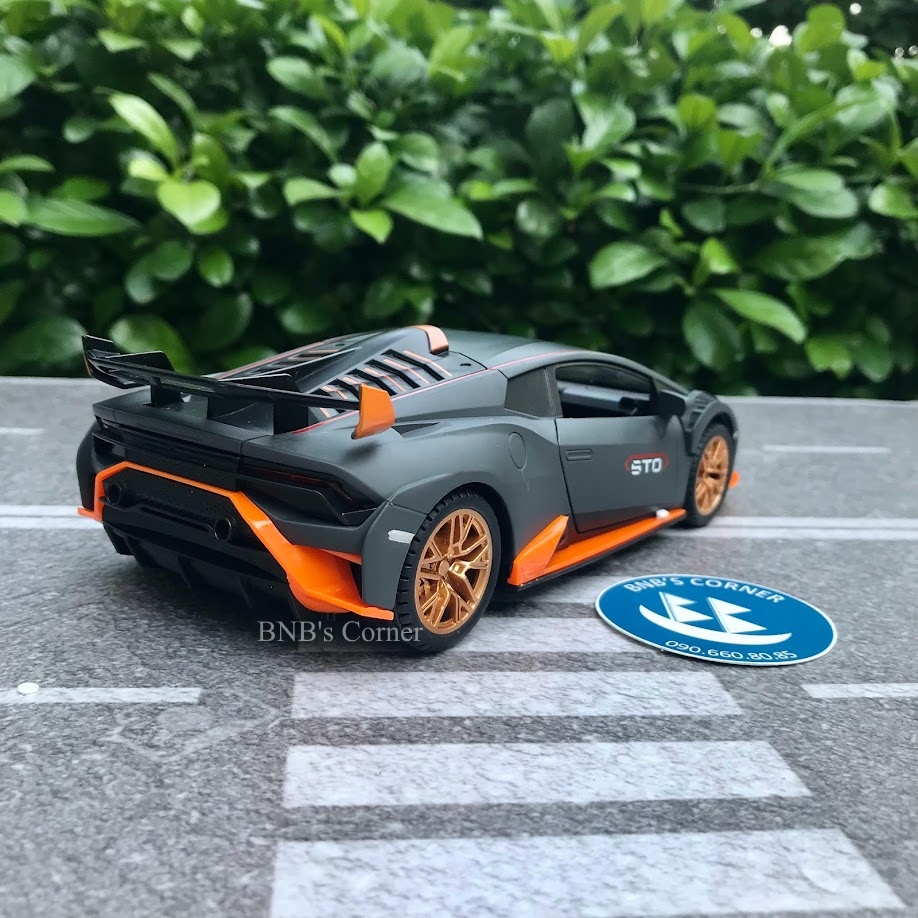 Mô hình xe 1:24 Lamborghini Huracan STO