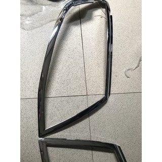Bộ ốp viền đèn pha mạ crom xe ford ranger form 2013-2014.