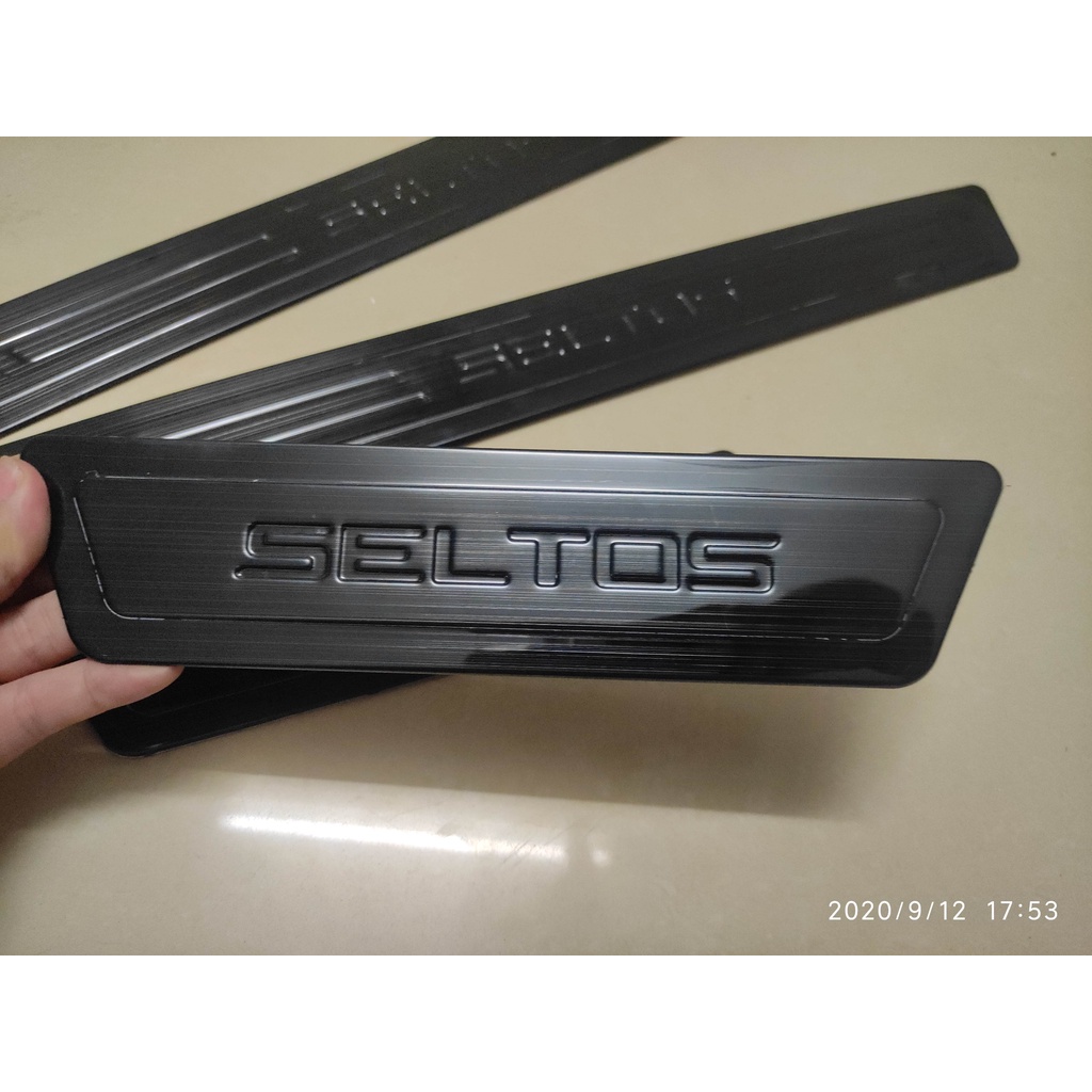 Nẹp cửa xe Kia Seltos 2020 2021 2022 2023 mẫu titan cao cấp Chống Xước cho Xe