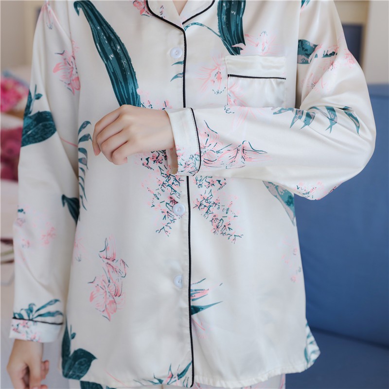 Set đồ ngủ lụa in hoa lily thời trang | BigBuy360 - bigbuy360.vn