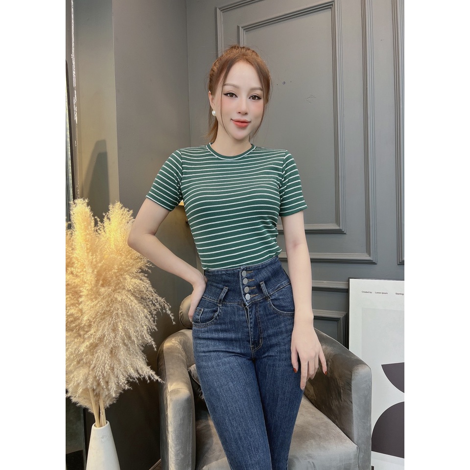 Áo thun ngắn tay nữ CRAZYTEEN cổ tròn họa tiết kẻ sọc ngang AT0306 | BigBuy360 - bigbuy360.vn