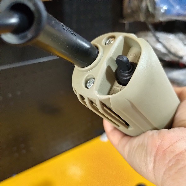 Máy mài cầm tay Crown CT13322