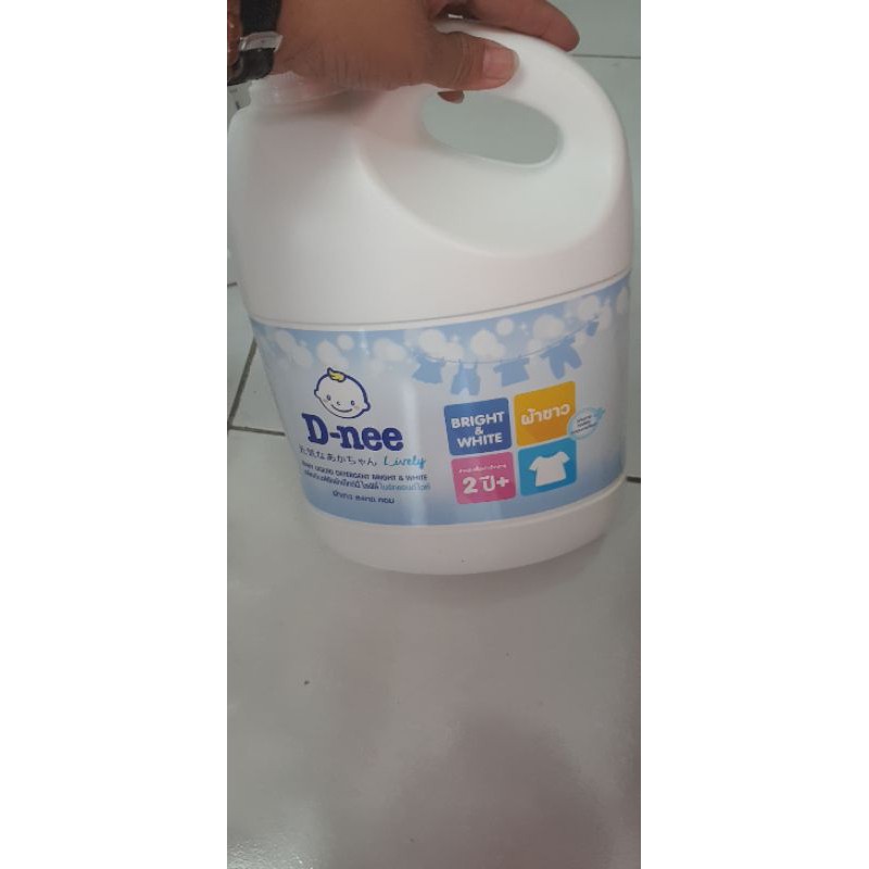 nước giặt xả dnee trắng 3000ml