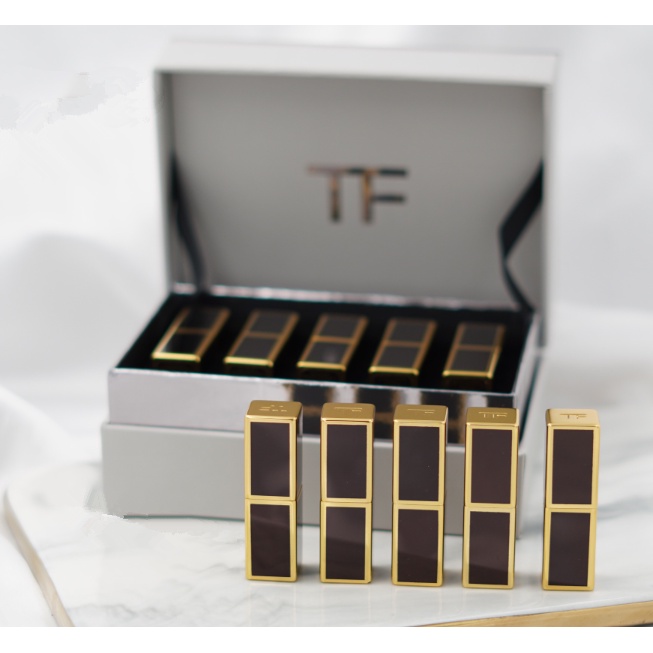 Set 5 Thỏi Son Môi Lâu Trôi Dưỡng Ẩm Thiết Kế Vỏ Màu Đen Sang Trọng Kèm Hộp Quà