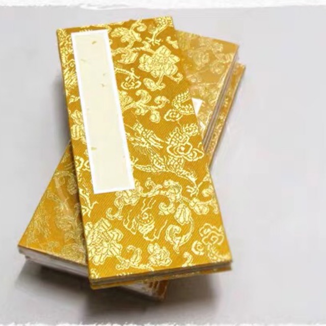 Sách bìa gấp cổ trang