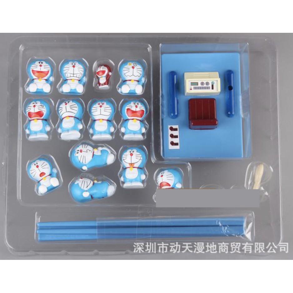 Đồ chơi mô hình Doraemon và cỗ máy thời gian