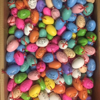 (Combo sỉ) – 50 quả trứng tô màu in sẵn hình cho bé (ko kèm bút màu)