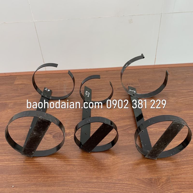 Giá treo bình chữa cháy trên tường cho loại 3kg, 4kg, 5kg, 8kg bột và khí