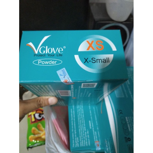 Găng tay y tế Vglove hộp 100 cái | BigBuy360 - bigbuy360.vn