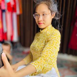 Áo dài hoa nhí cúc hoạ mi vàng