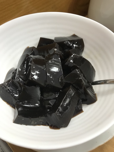 [Giao hàng trong ngày - Hà Nội] Thạch đen Cao Bằng nấu từ lá thạch đen rất thơm ngon và sạch 1 hộp 1kg