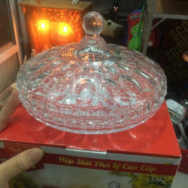 Thố đựng mứt tết.