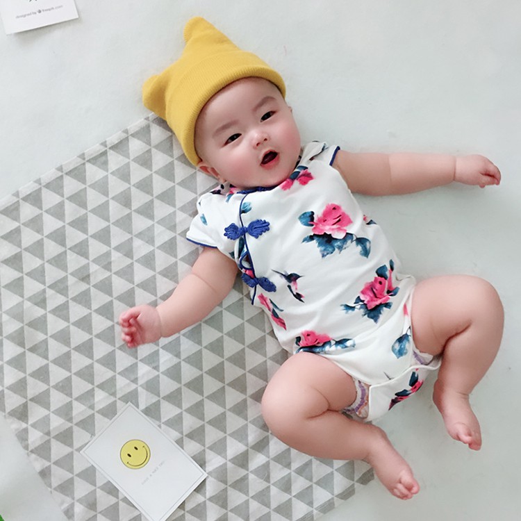 Bộ áo liền quần kiểu sườn xám Trung Hoa đáng yêu dành cho bé