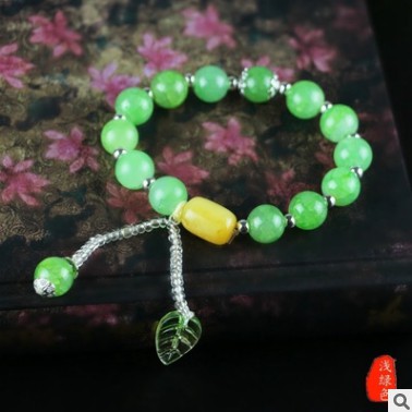 Vòng tay đá phong thủy mix chiếc lá cực xinh cho các bạn nữ