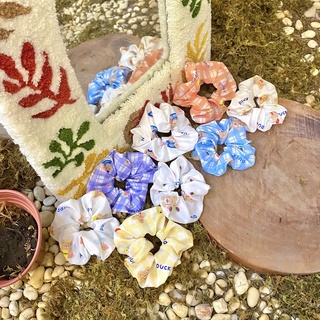 Dây cột tóc scrunchies hoạ tiết, buộc tóc scrunchies ngẫu nhiên