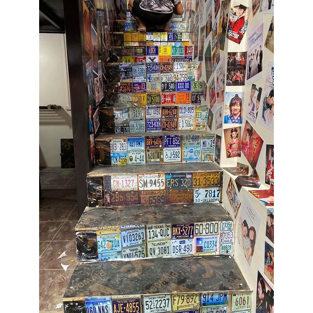 10 tờ decal biển số xe dán trang trí cầu thang cho quán trà chanh,cafe,nhà hàng,quán bia 120x18cm