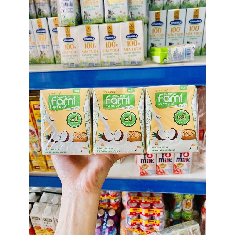 SỮA FAMI NGUYÊN CHẤT VỊ SỮA DỪA DATE LUÔN MỚI