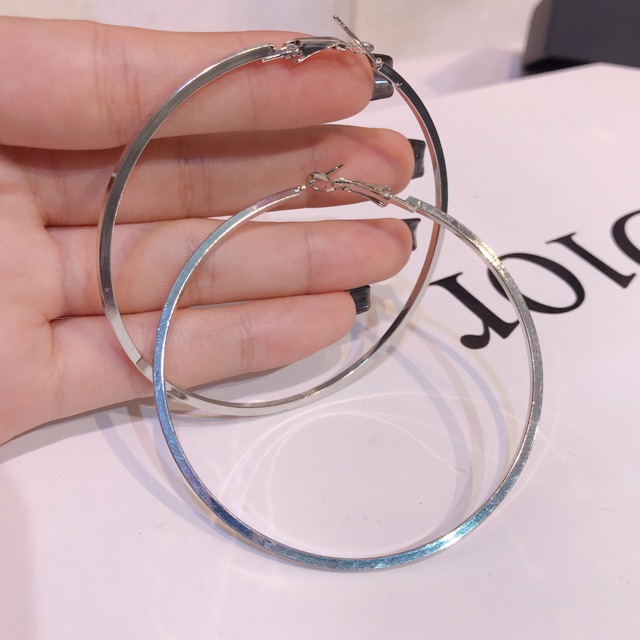 Khuyên tai tròn trơn cạnh vuông sang chảnh