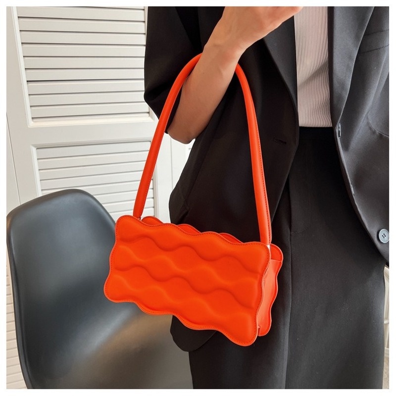 Túi Đeo Chéo Hình Vuông Nhỏ Màu Trơn Thêu Nổi Họa Tiết Thời Trang Mùa Hè Hàng Mới 2023