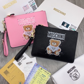 Cluth cầm tay moschino