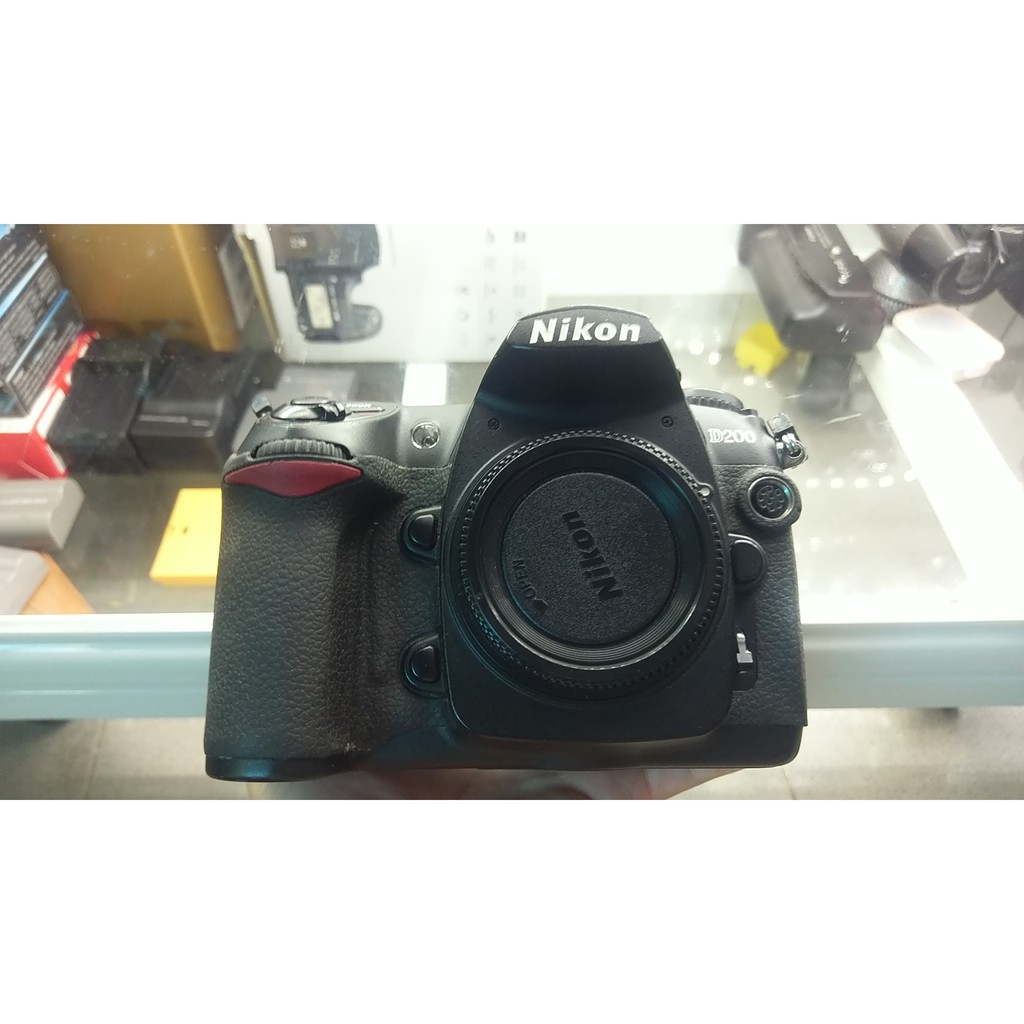 Máy Ảnh ống kính rời kĩ thuật số Nikon D200 . | BigBuy360 - bigbuy360.vn